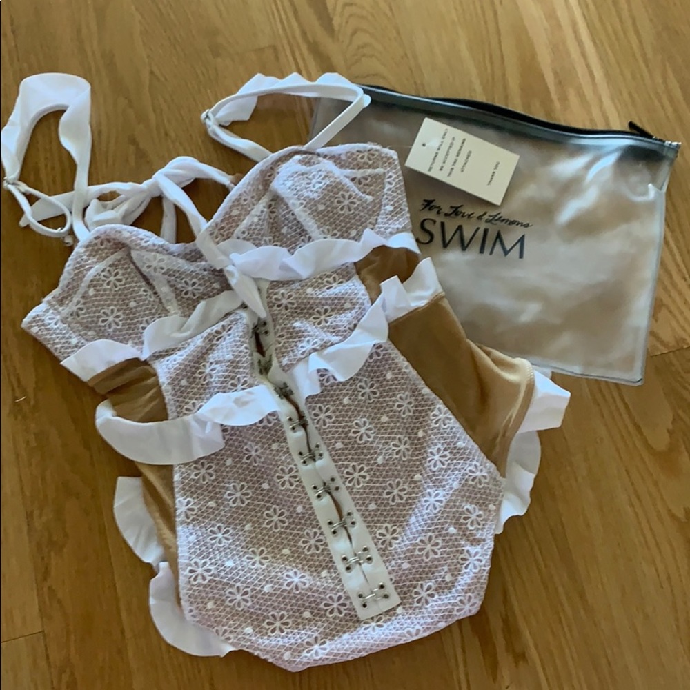 NWT For Love & Lemons ELLE LACE ONE PIECE! 🍋